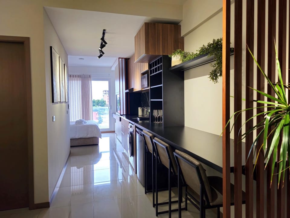 Dining area, kitchen