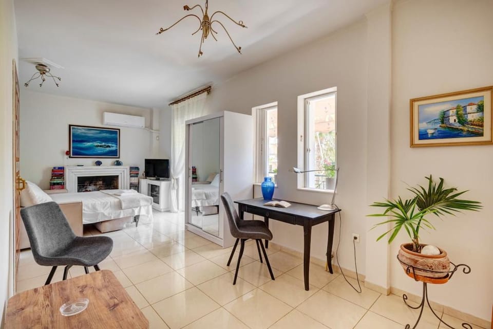 Aura Apartment in Sporades, Greece