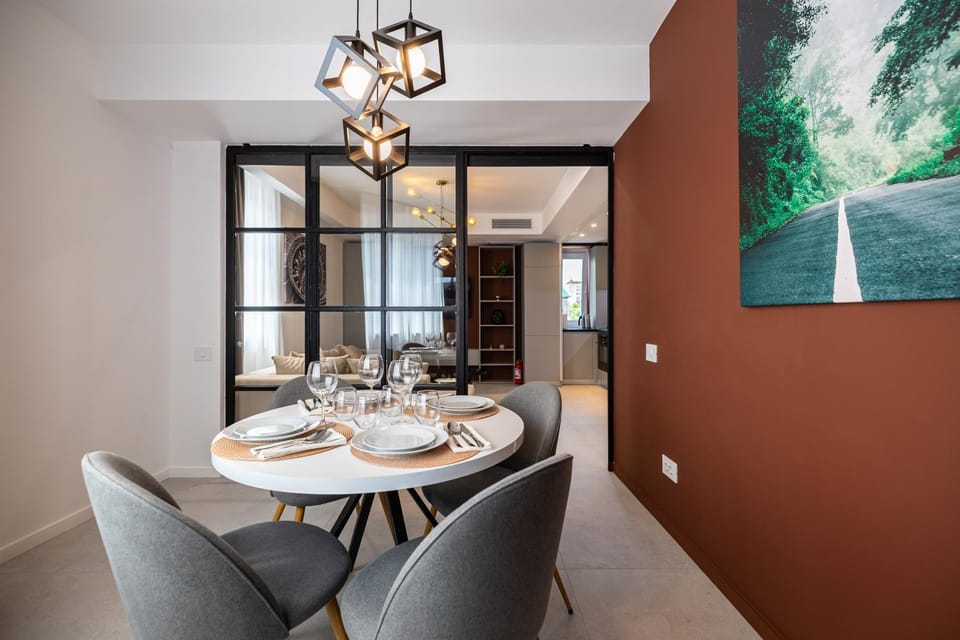 Seating area, Dining area