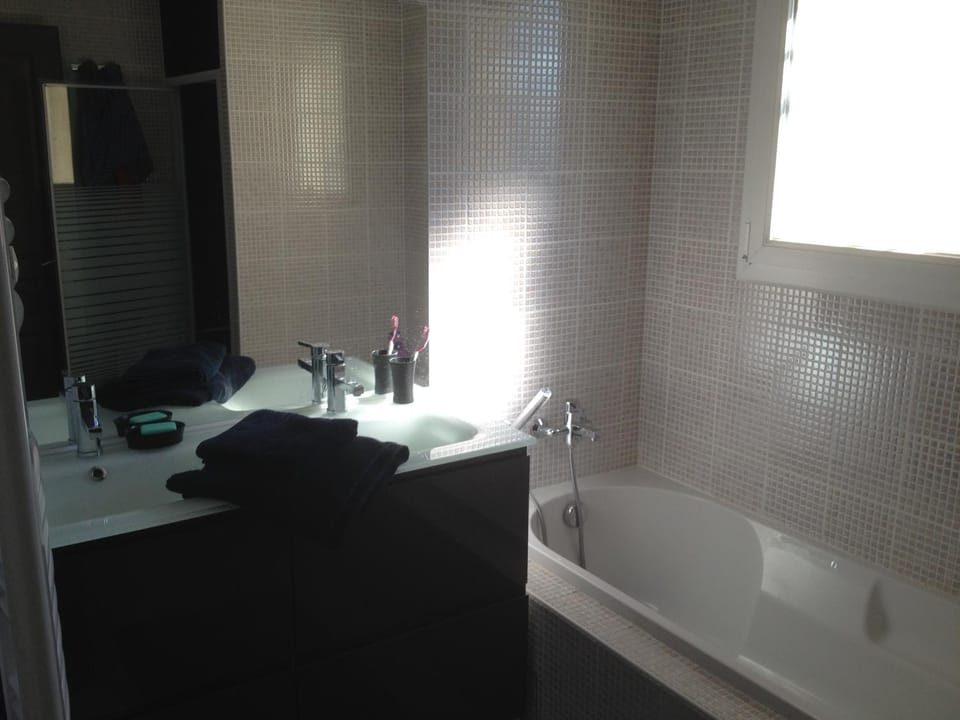 Bathroom, Bath