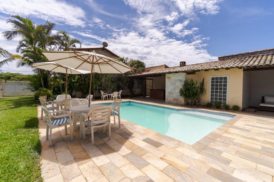 Day, Swimming pool