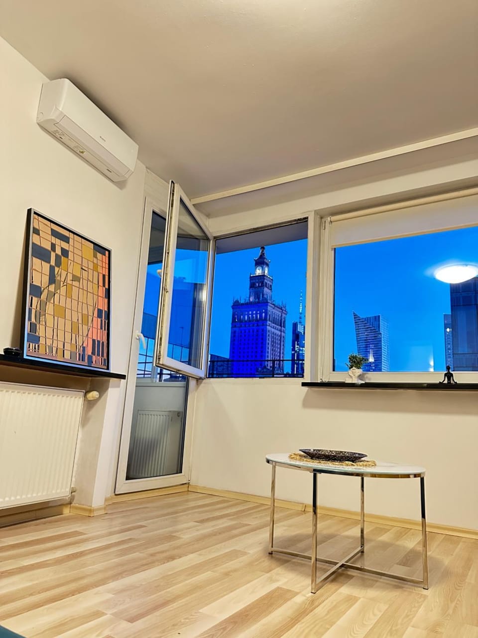 Palace of Culture Skyline Apartment in Warsaw