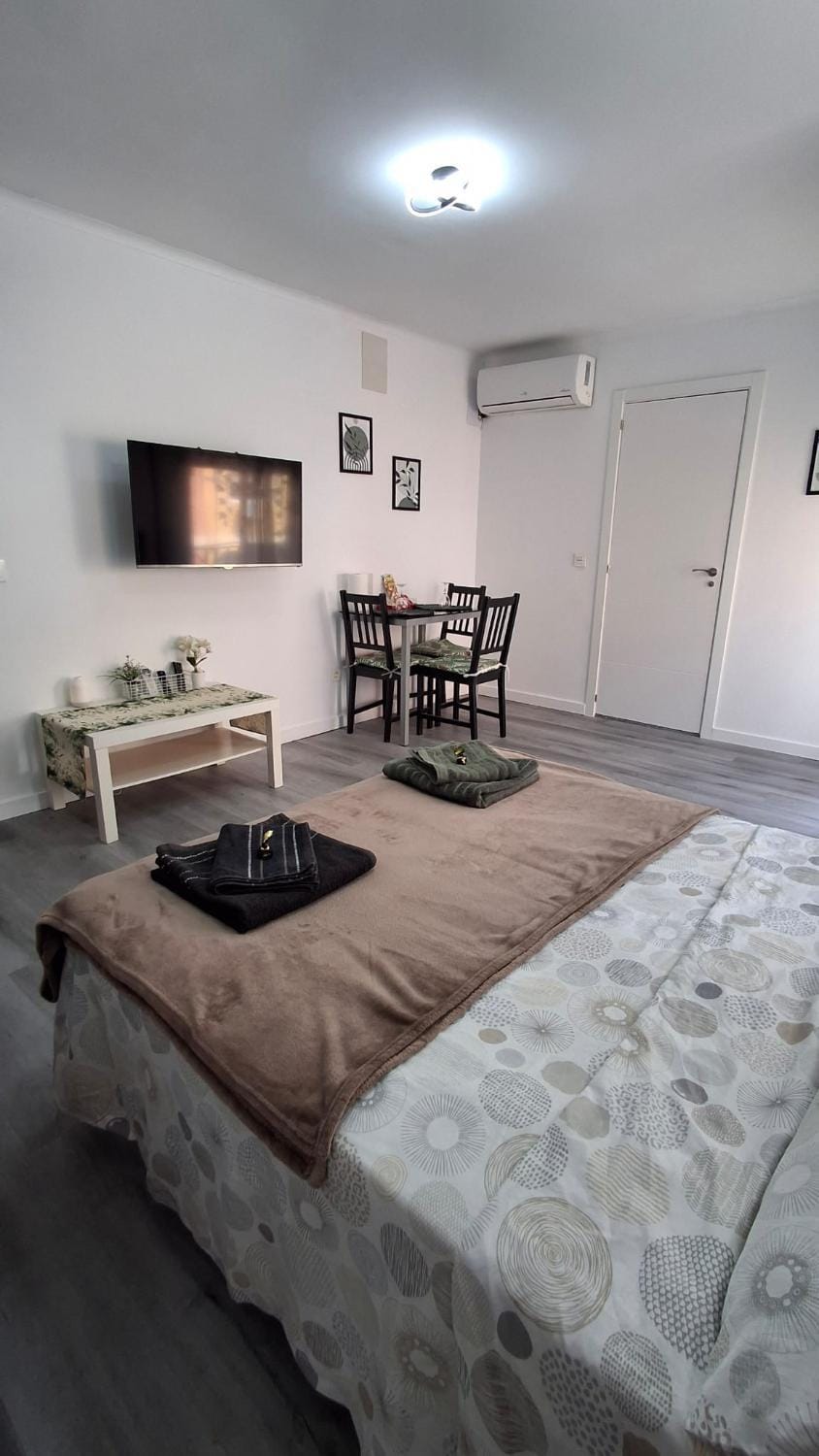 TV and multimedia, Living room, Dining area