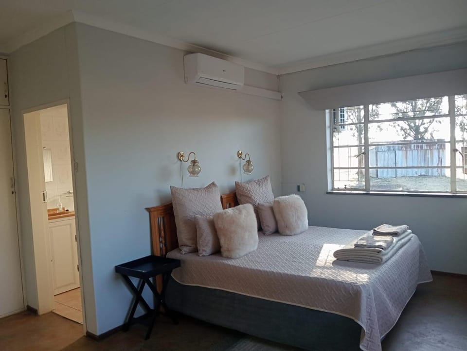 Garden, Garden view, air conditioner