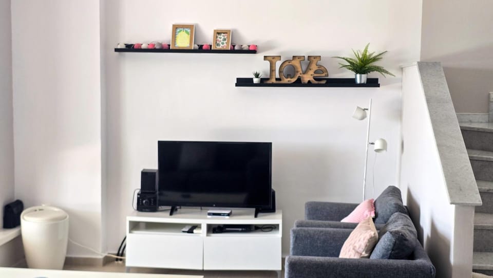 Fourka Vista Retreat - Sea View 3 bdrm House in Halkidiki