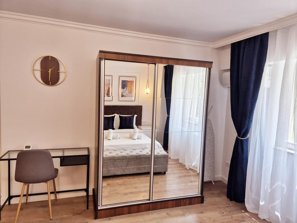 Cozy Nest near Bulevardul Decebal Apartment in Bucharest
