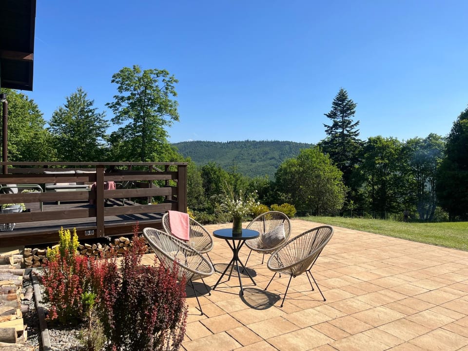 Patio, Day, Natural landscape, Garden, View (from property/room), Balcony/Terrace, Garden view, Mountain view, sunbed