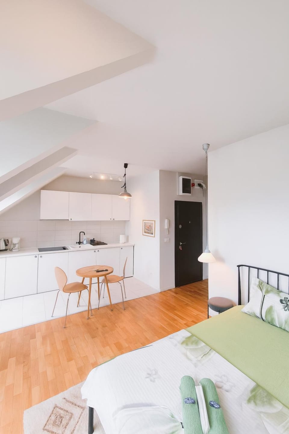 Kitchen or kitchenette, Living room, Photo of the whole room, Dining area, Bedroom