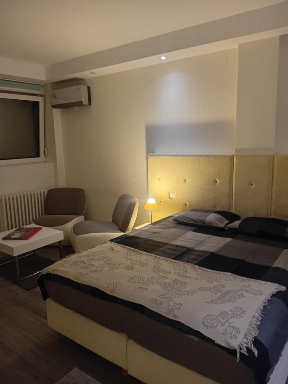 Living room, Bedroom, air conditioner