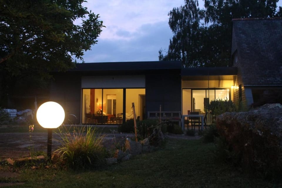 Entre terre et mer, guest house dans joli jardin House in Combrit