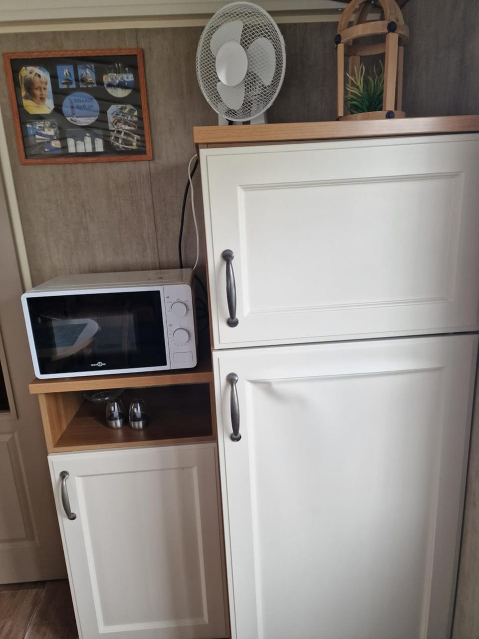 Stacaravan 104 met 4 slaapplaatsen Campground/ 
RV Resort in Bredene