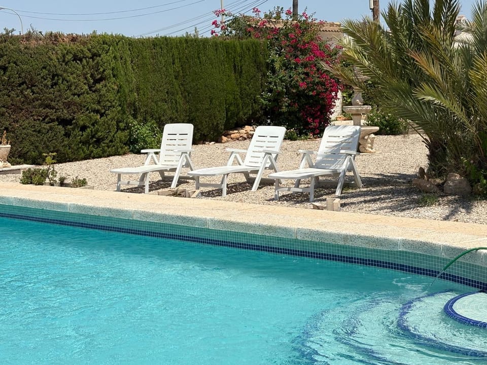 Ideal pool chalet WBR House in Torrevieja