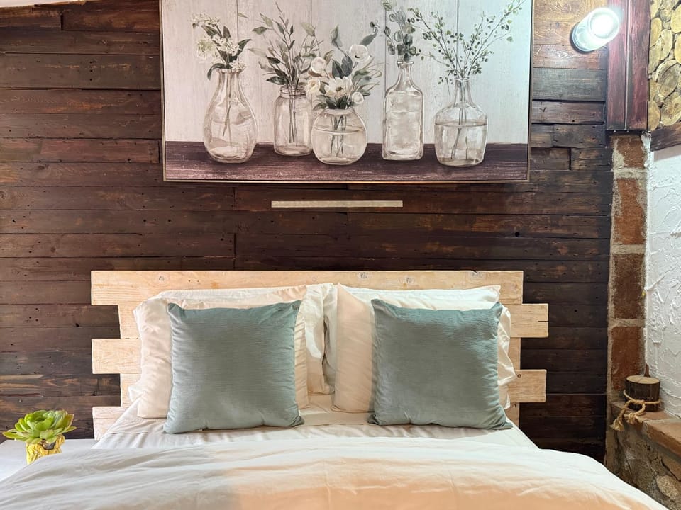 Roca Jardin Chalet Bed and Breakfast in State of Baja California