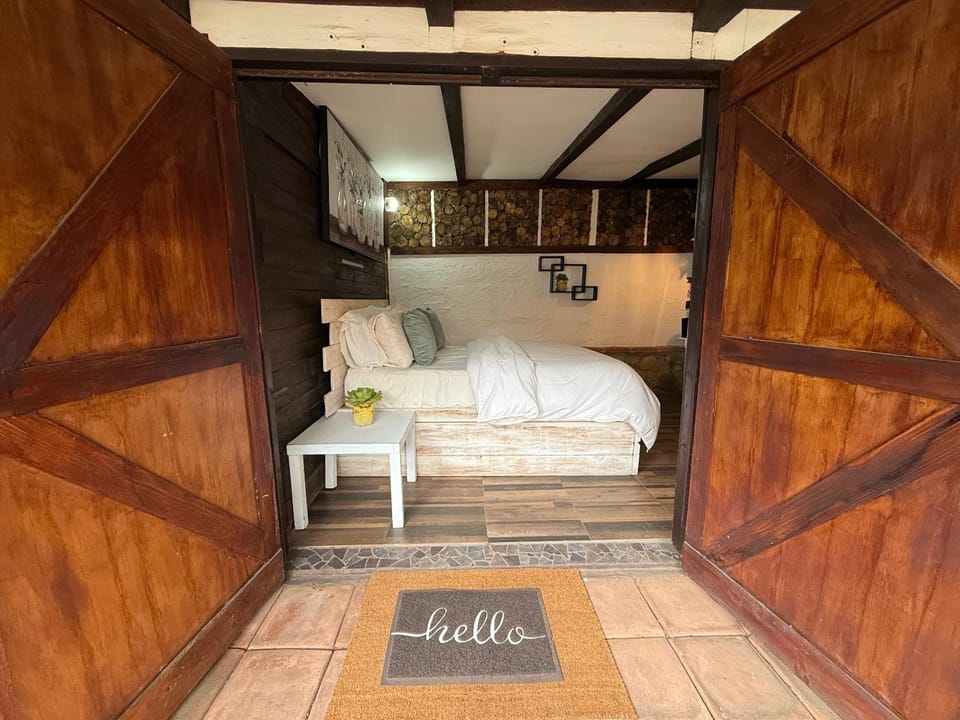 Roca Jardin Chalet Bed and Breakfast in State of Baja California