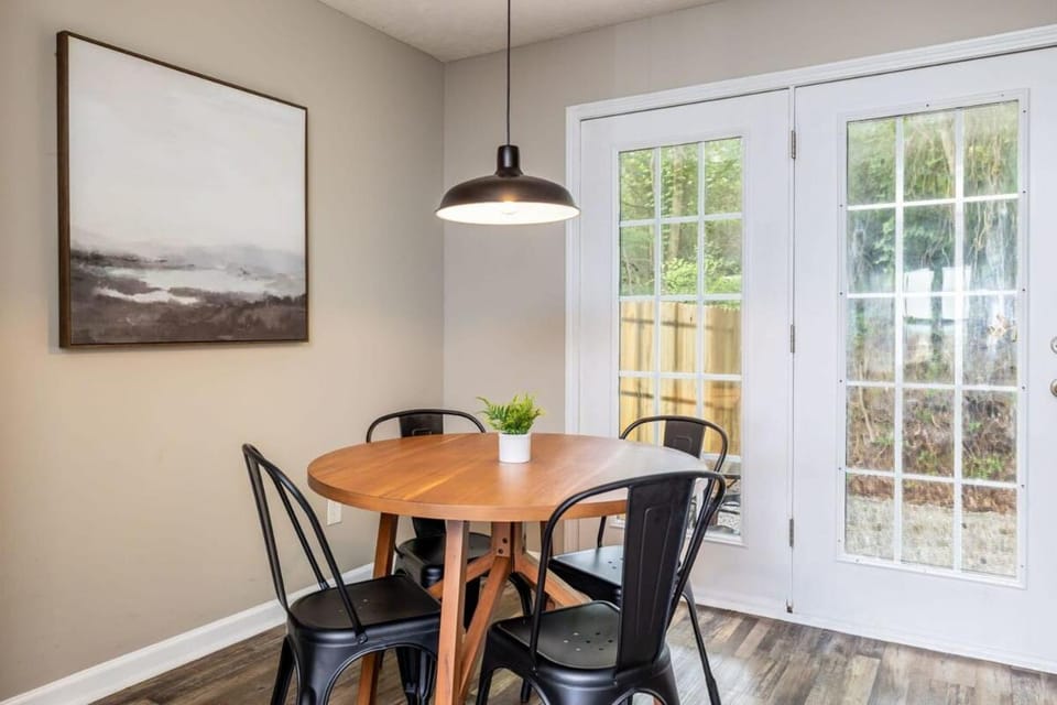 Inviting Retreat W PrivateHot Tub & Arcade House in Sevierville