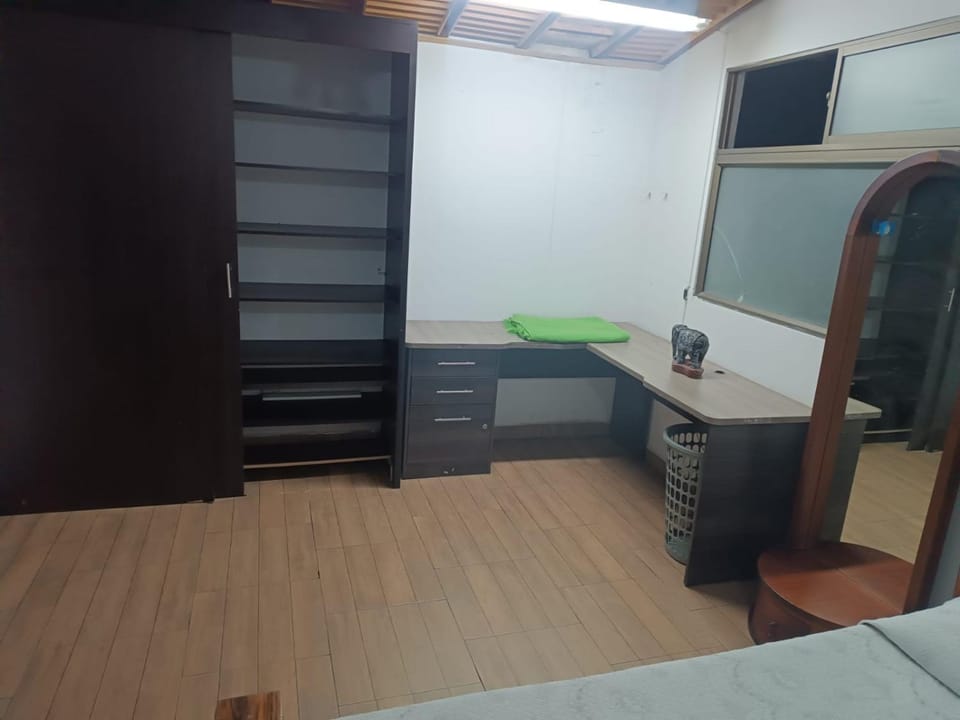 Alcoba amplia con cama doble Vacation rental in Envigado