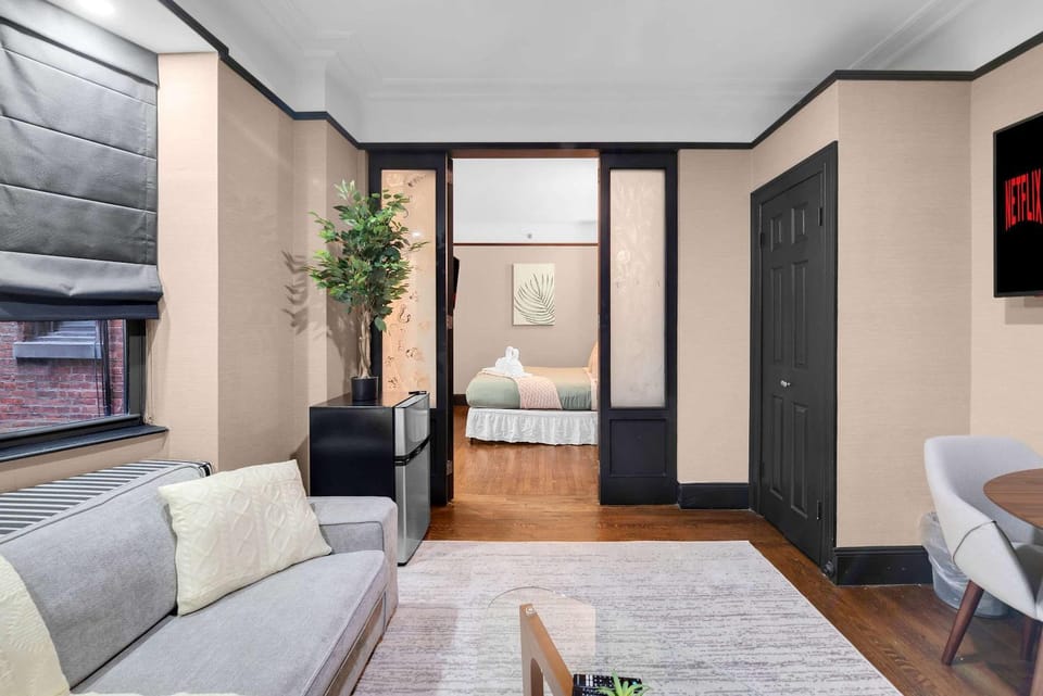 Living room, Photo of the whole room, Bedroom