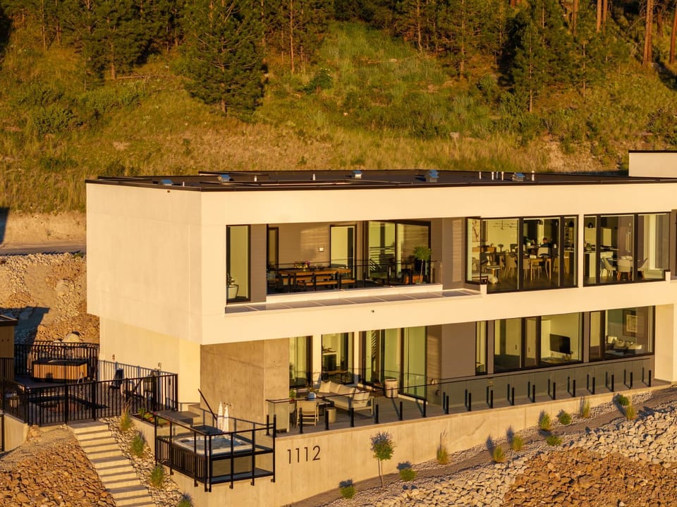 Property building, Day