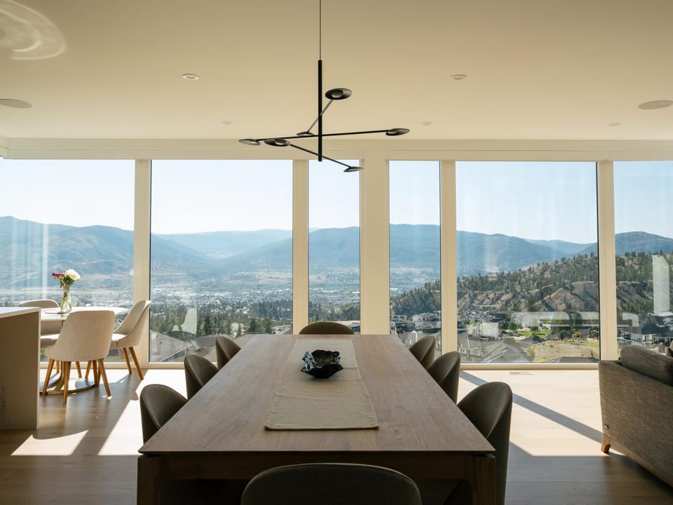 Dining area, Mountain view
