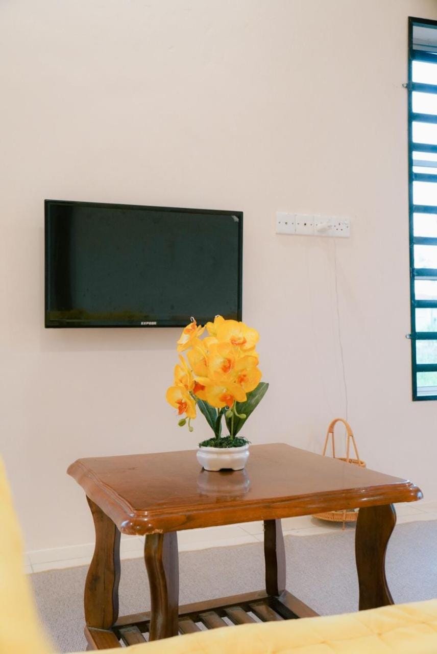 Wewe Homestay House in Perak Tengah District
