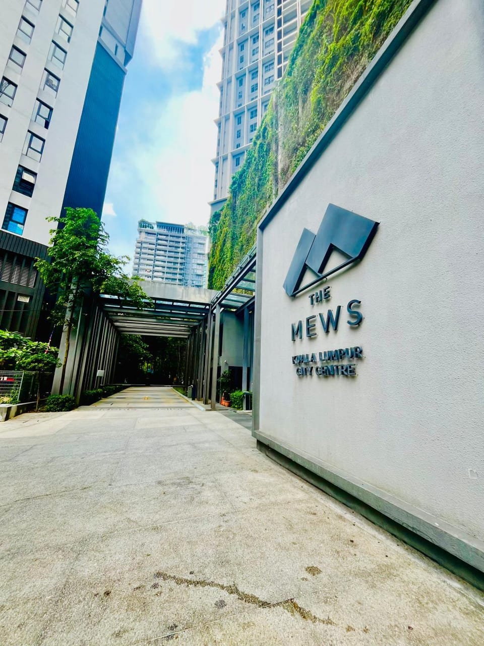 Property building, Day, Street view