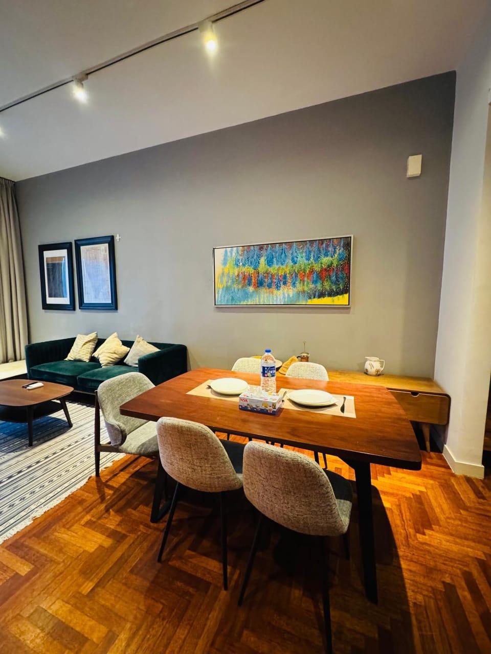 Living room, Dining area