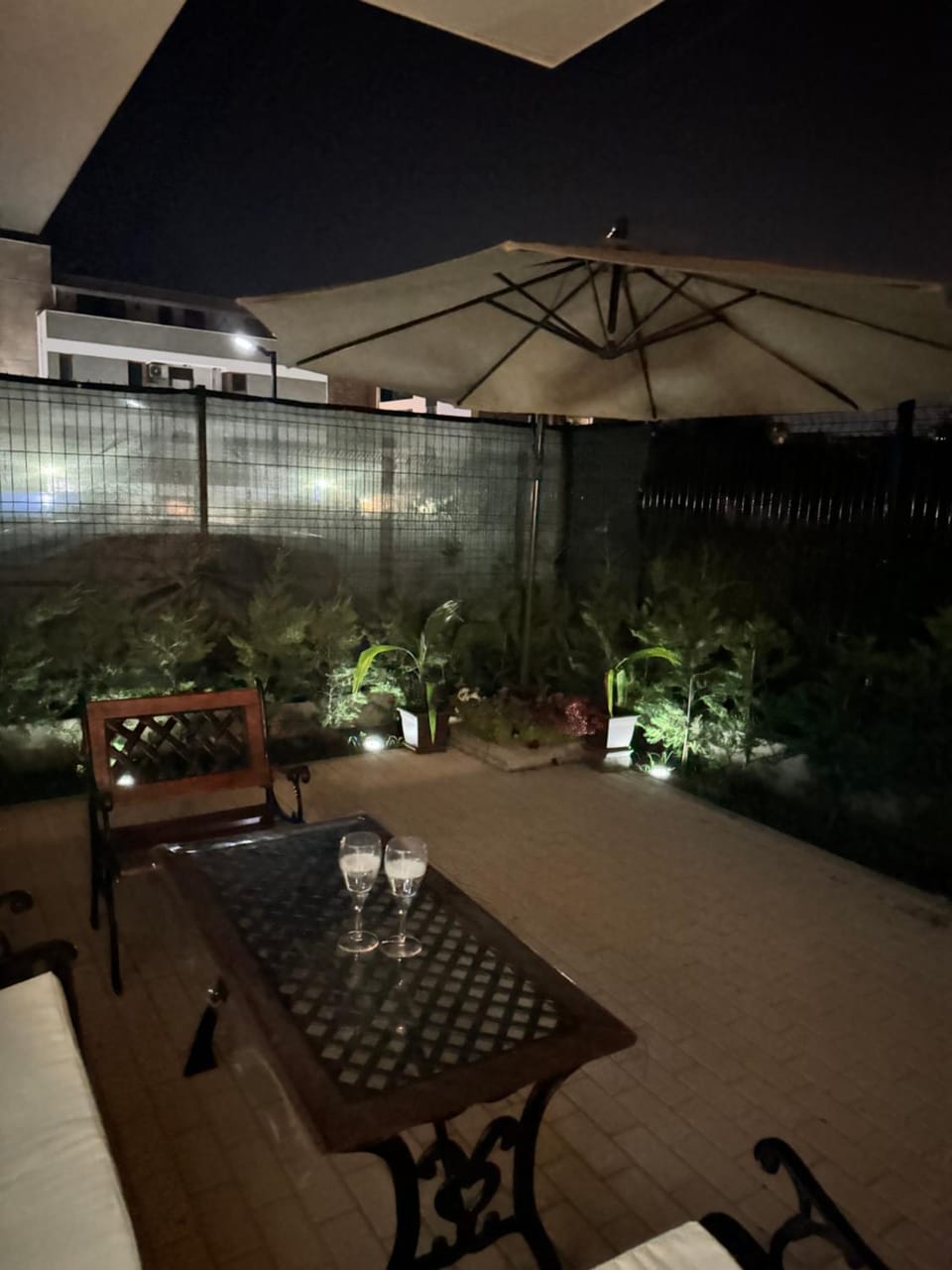 Garden view, Garden view