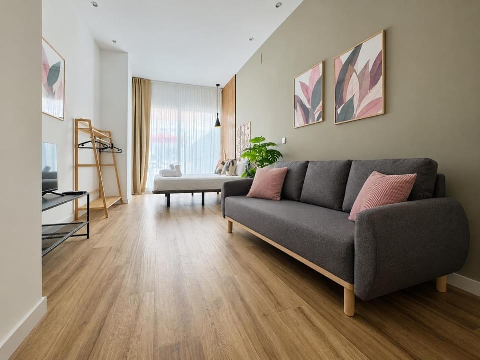 PLANAS 2 Design & Spaciousness with Terraza in Ruzafa SOHO Apartment in Valencia