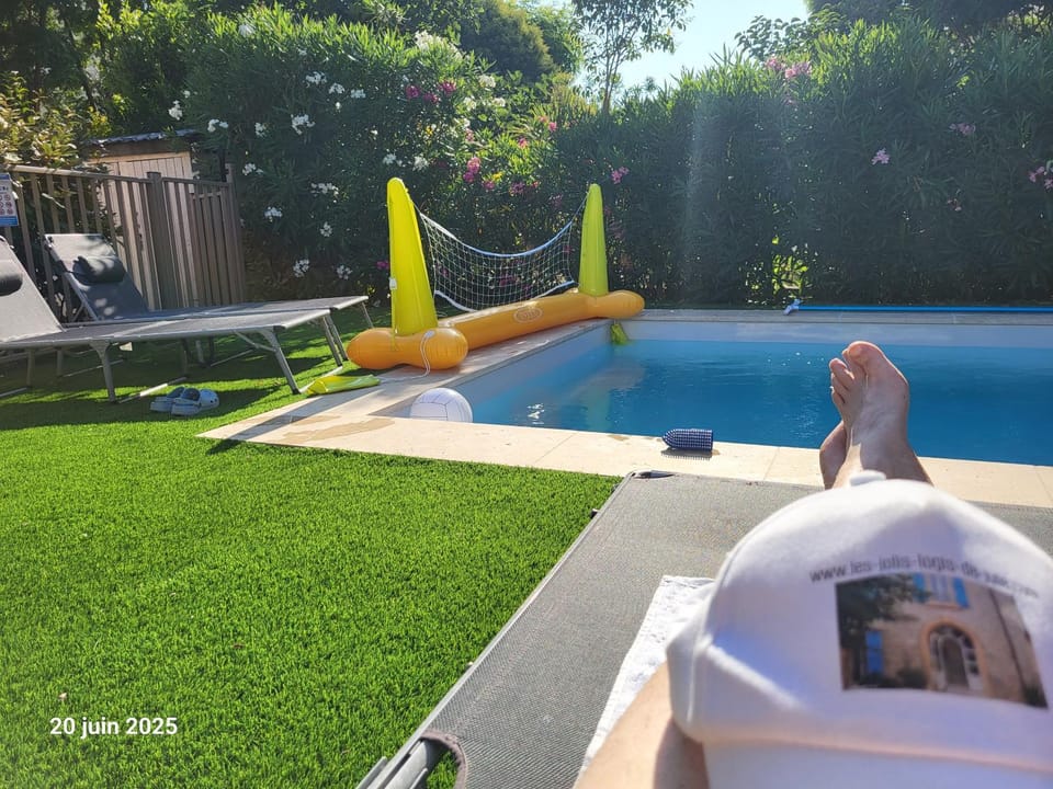 Gîte Coté Village - le cœur du village avec piscine House in Fleury