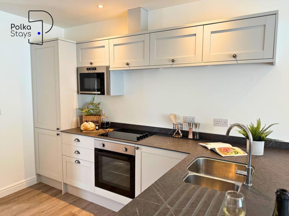Kitchen or kitchenette, dishwasher, oven, pet friendly, stove, toaster