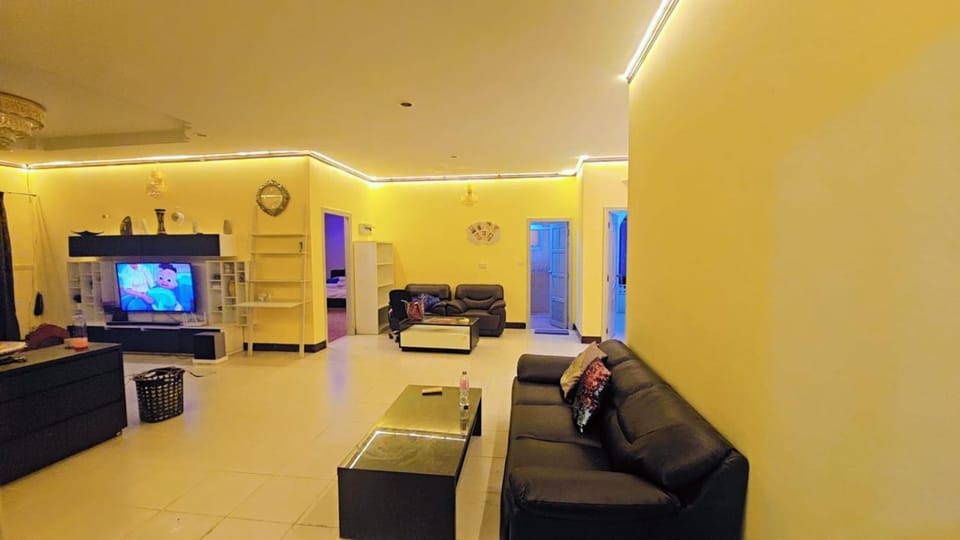 Holiday Pool Villa House in Pattaya City
