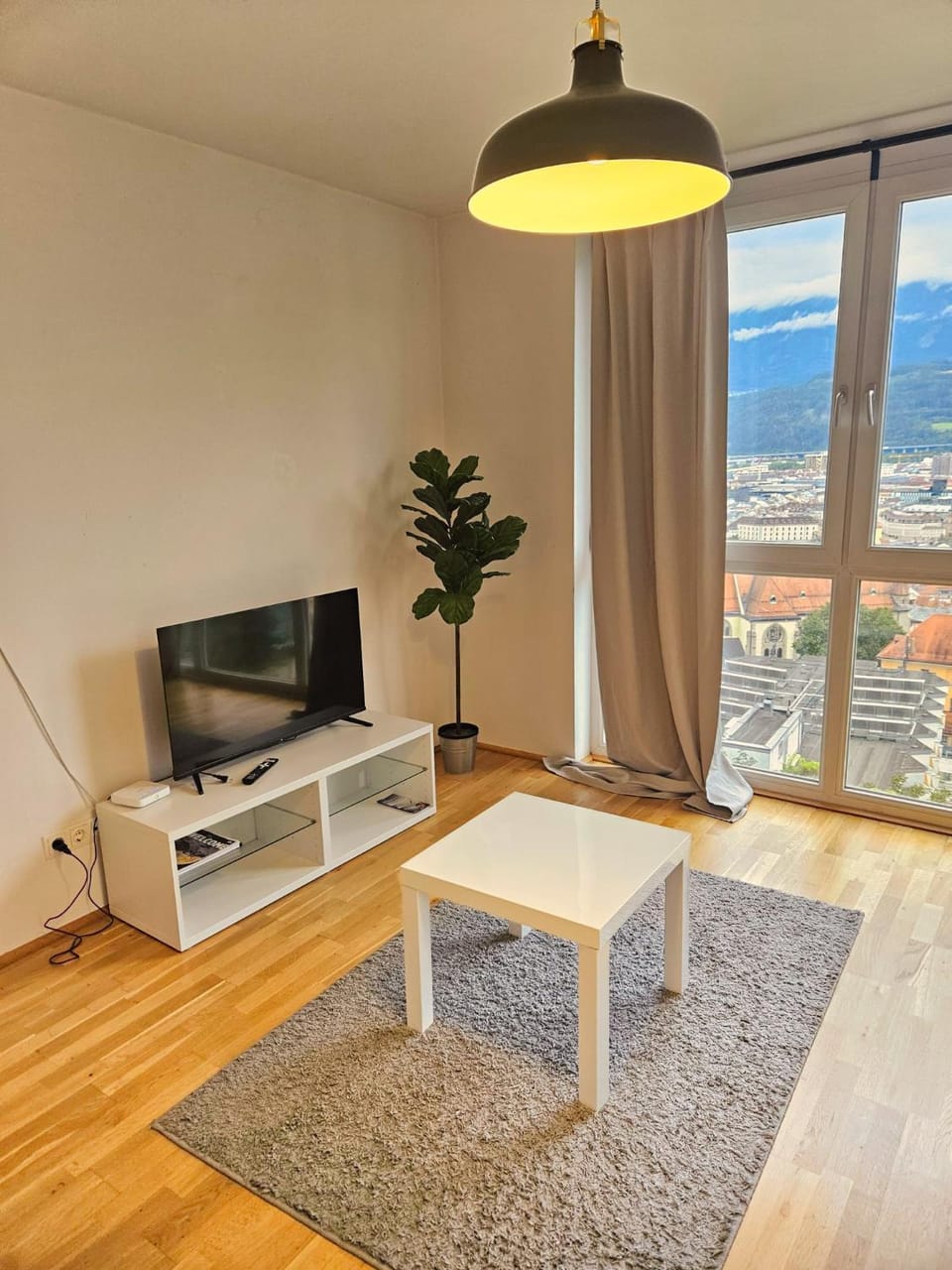 Innsbruck City View Apartment with 2 Bedrooms Apartment in Innsbruck