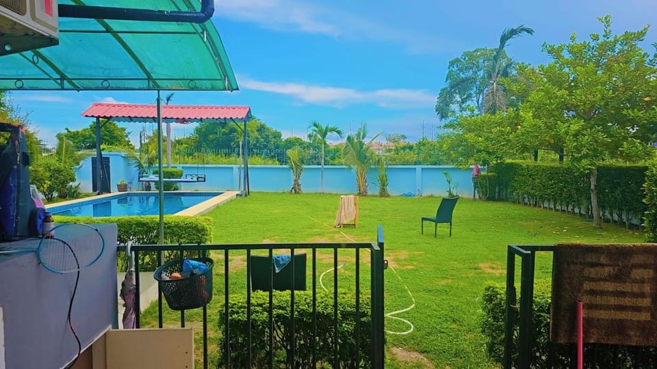 Spring, Day, Natural landscape, Garden, Garden, View (from property/room), Garden view, Pool view, Swimming pool, Swimming pool