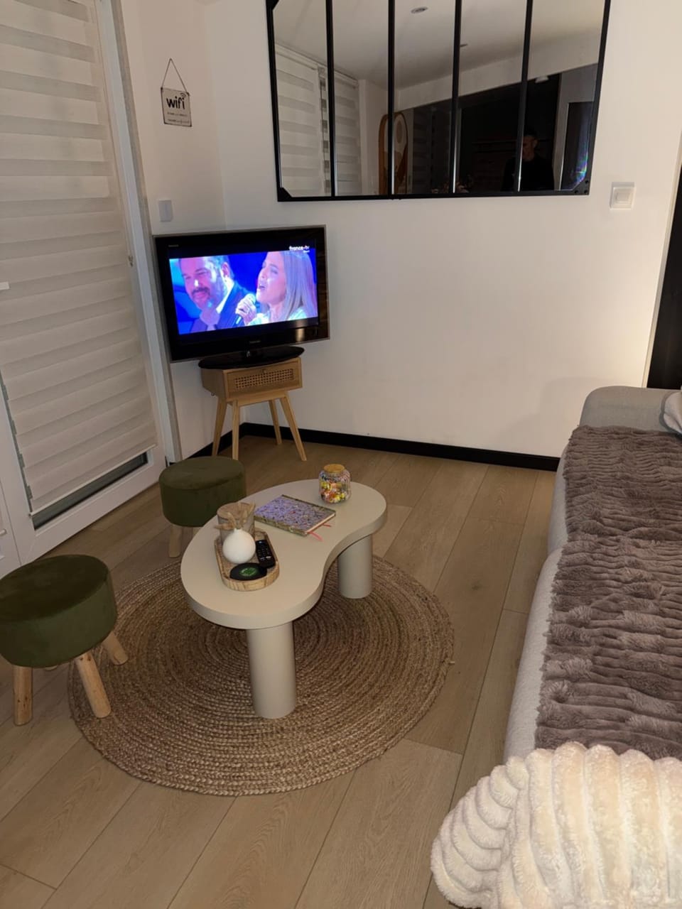 Superbe cocon chic, clim et terrasse privée, déco soignée Apartment in Bourgogne-Franche-Comté