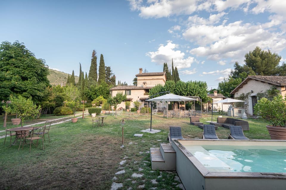 Property building, Garden, Pool view