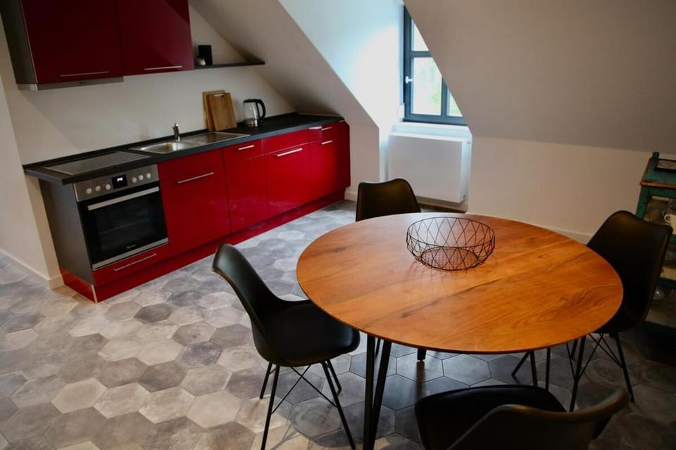 Dining area, stove, kitchen, kitchen