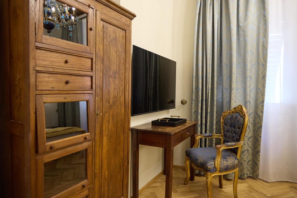 Residenza Maglioni in San Pierino Bed and Breakfast in Florence