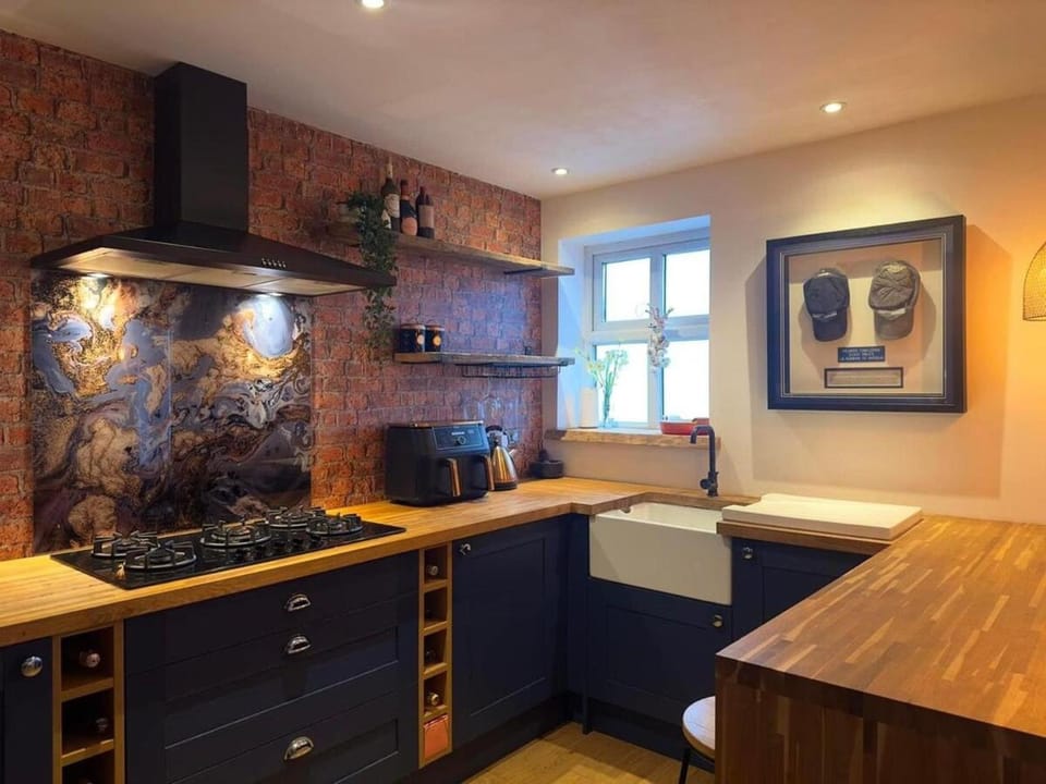 Executive 1bd 1st floor flat Apartment in Newport