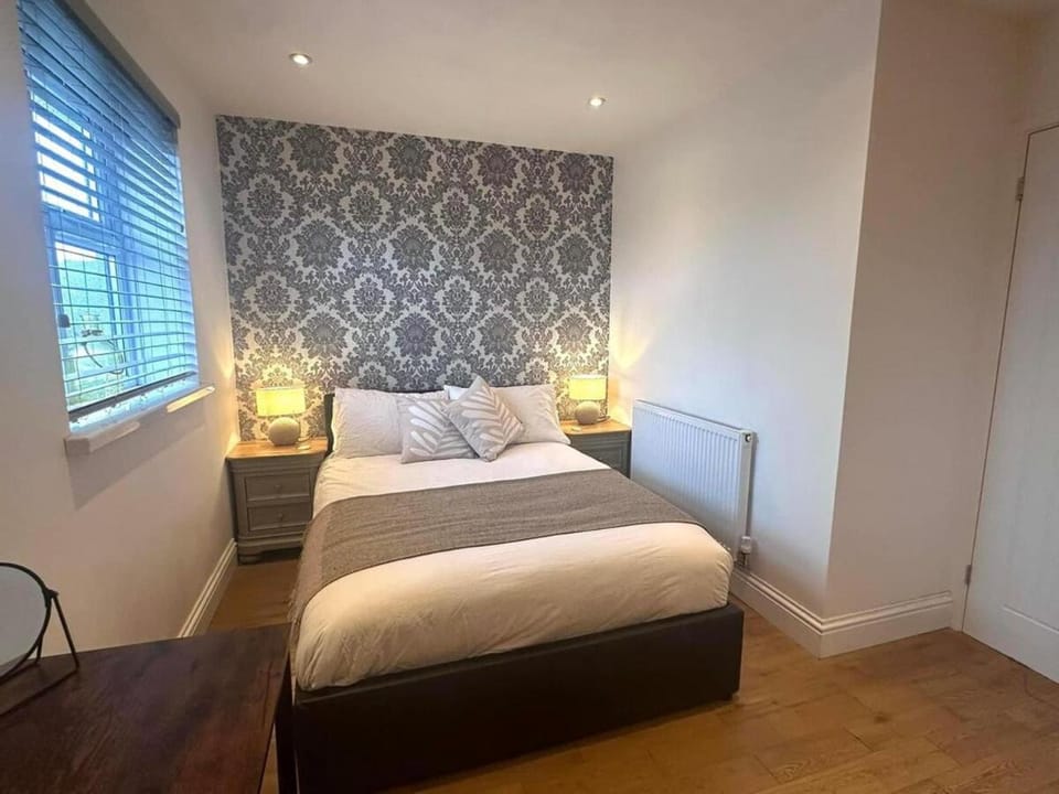 Executive 1bd 1st floor flat Apartment in Newport