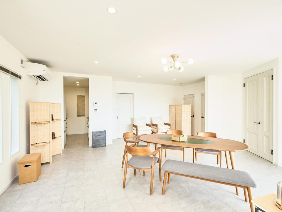 Kitchen or kitchenette, Living room, Dining area