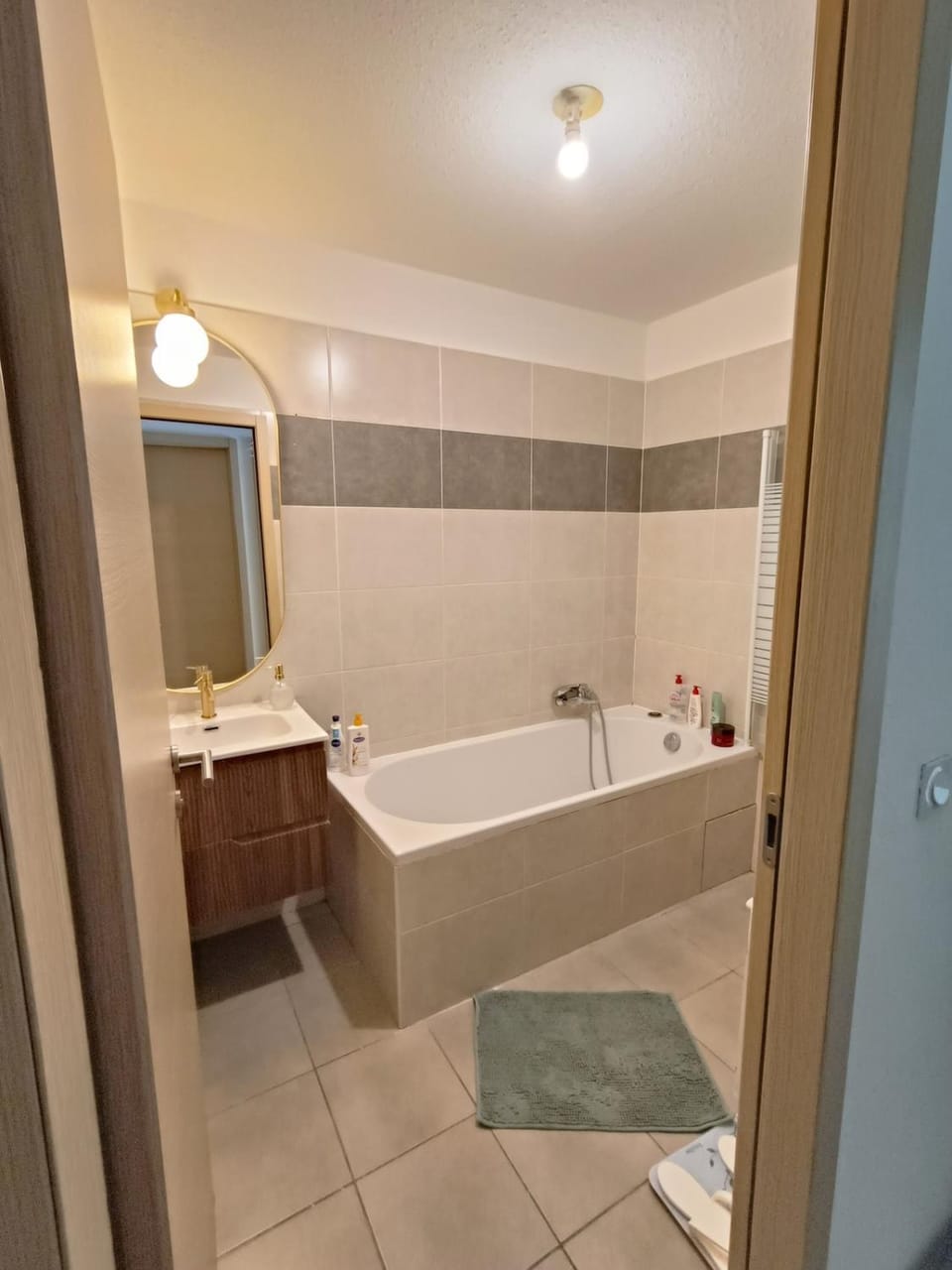 Bathroom, Bath