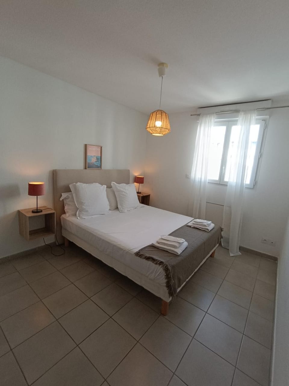 Bed, Photo of the whole room