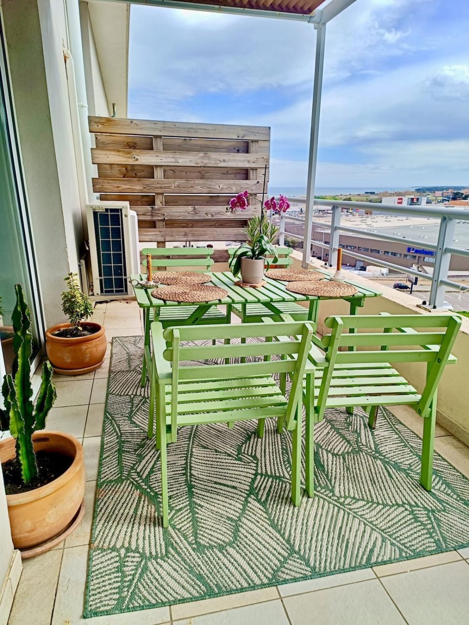 Patio, View (from property/room), Balcony/Terrace