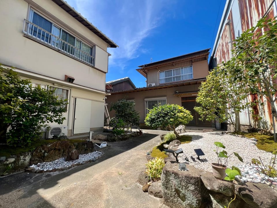 Property building, Inner courtyard view