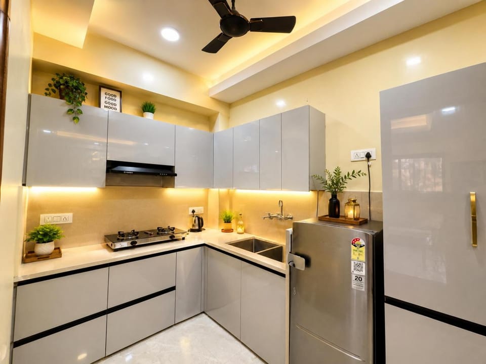 Kitchen or kitchenette, oven, stove