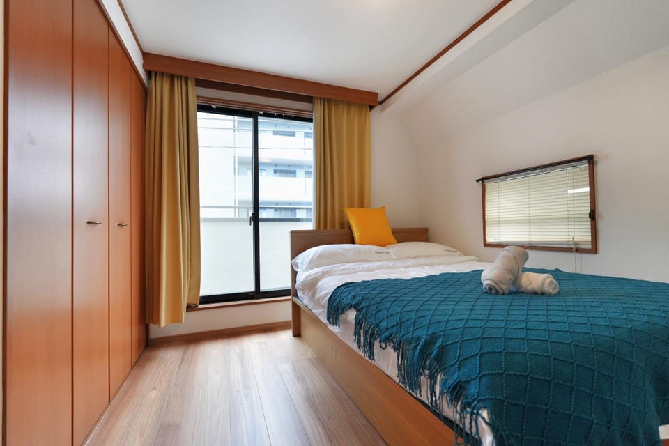 Bed, Photo of the whole room, Bedroom, wardrobe