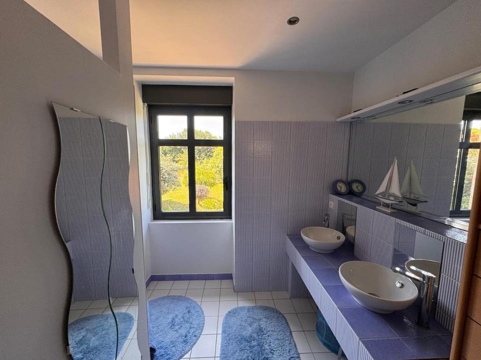 Maison en Pierre - piscine - jacuzzi House in Nouvelle-Aquitaine