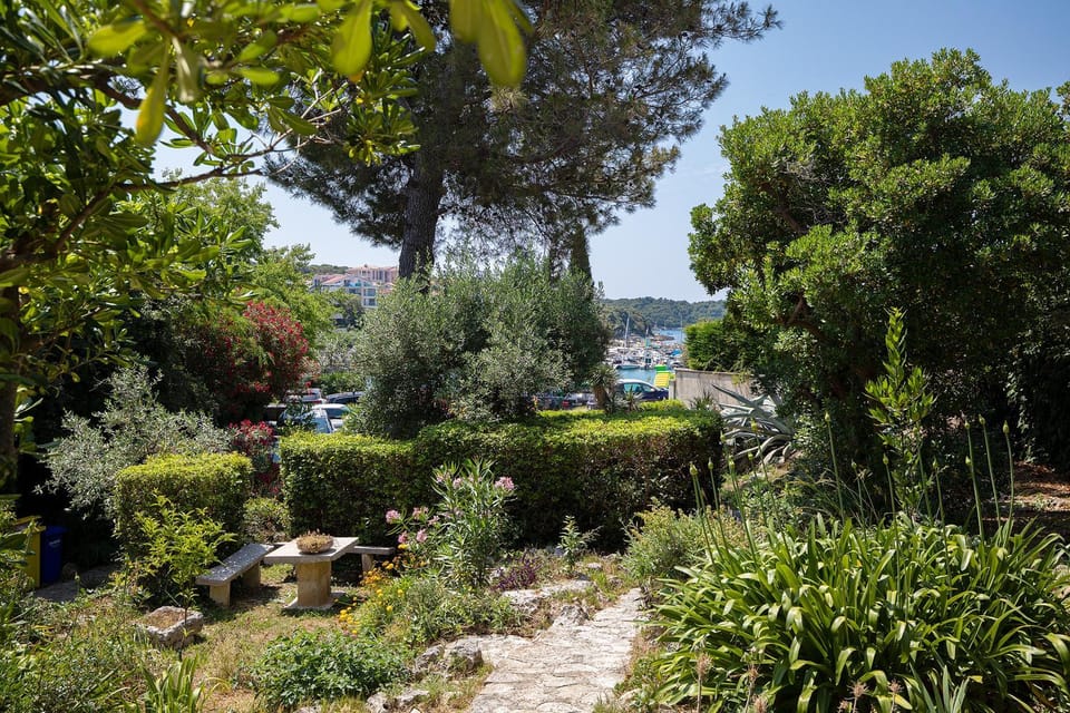 Garden, Beach