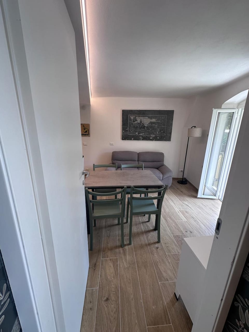 Kiwi home in the historic center with a small terrace Apartment in Levanto