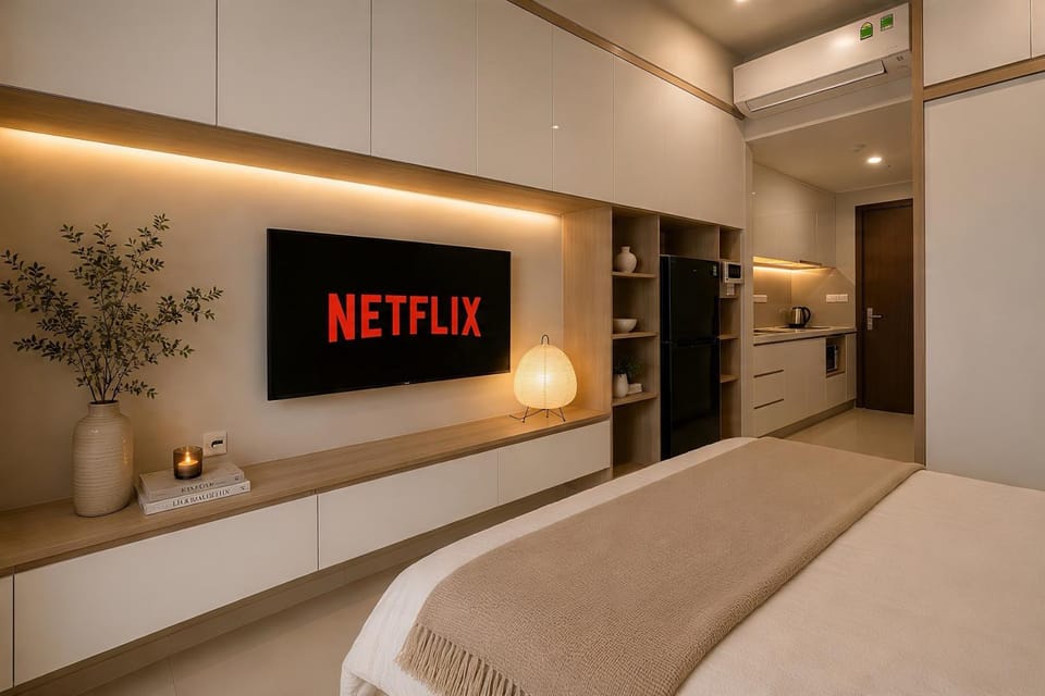 Japandi Studio I The Tresor D4 I 3mins to District 1 I Apartment in Ho Chi Minh City